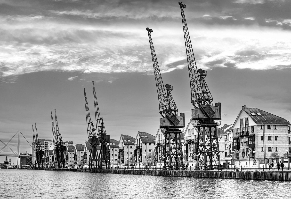 New Work: Victoria Dock, Newham E16

printsales.myportfolio.com

A2 Prints available:
Top quality prints using professional grade 260gsm gloss or 235gsm matte photo paper. Landscapes & art
@NewhamLondon @YourRoyalDocks @theoilerbar @ExCeLLondon @SadiqKhan @wakeupdocklands