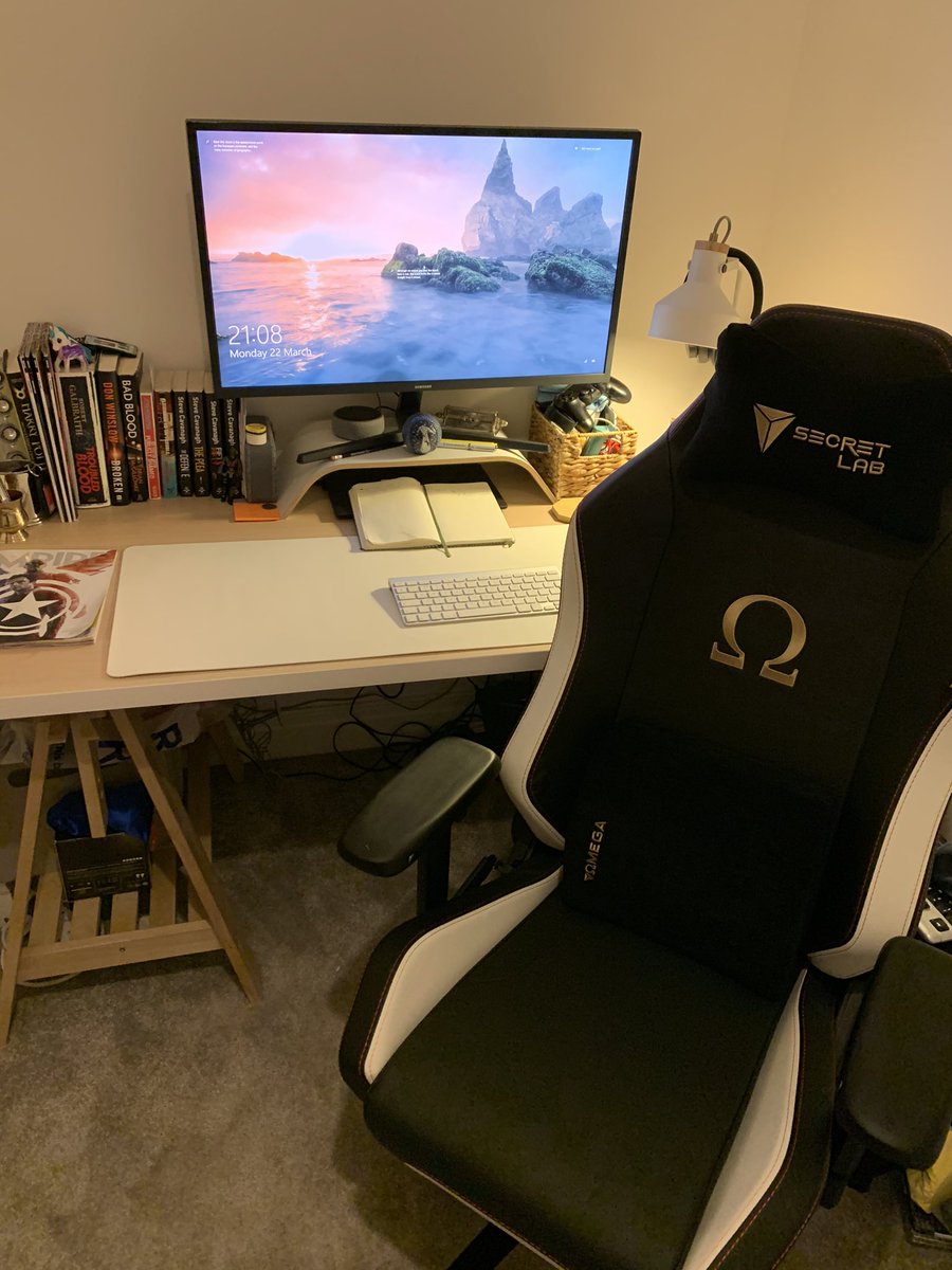 columb47's tweet photo. New addition to the home office today - loving it! #secretlab https://t.co/4AePFgDG9o