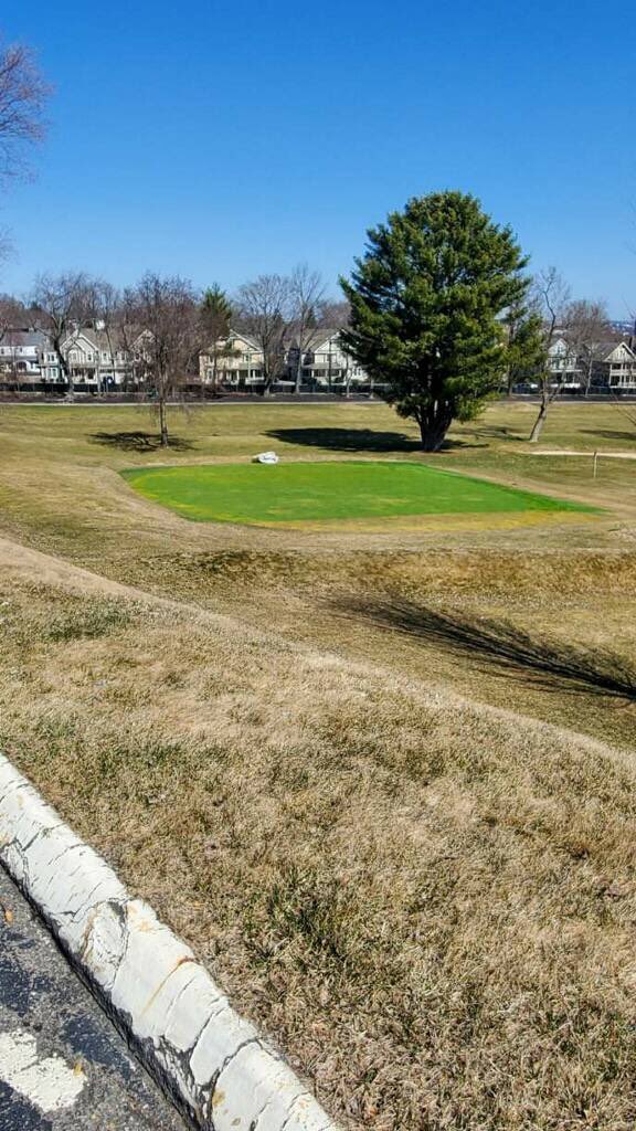 oakleycc's tweet photo. The greens got a glimpse of the sun today! #ThinkSpring https://t.co/wcp1my4dp0