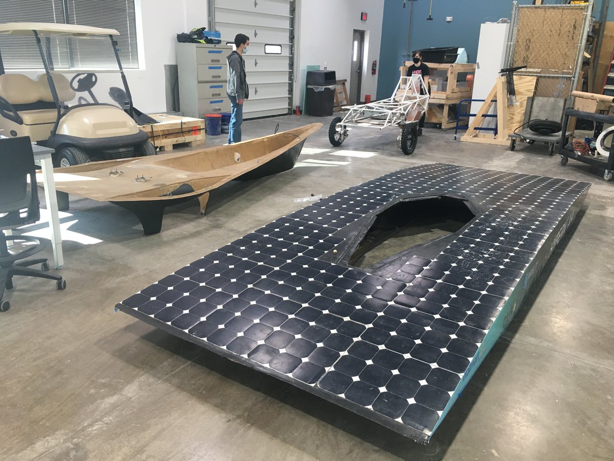 HypernovaSolar's tweet image. Big things are happening at Hypernova Solar! This picture is from last week's meeting, where you can see our vehicles aeroshells and chassis.