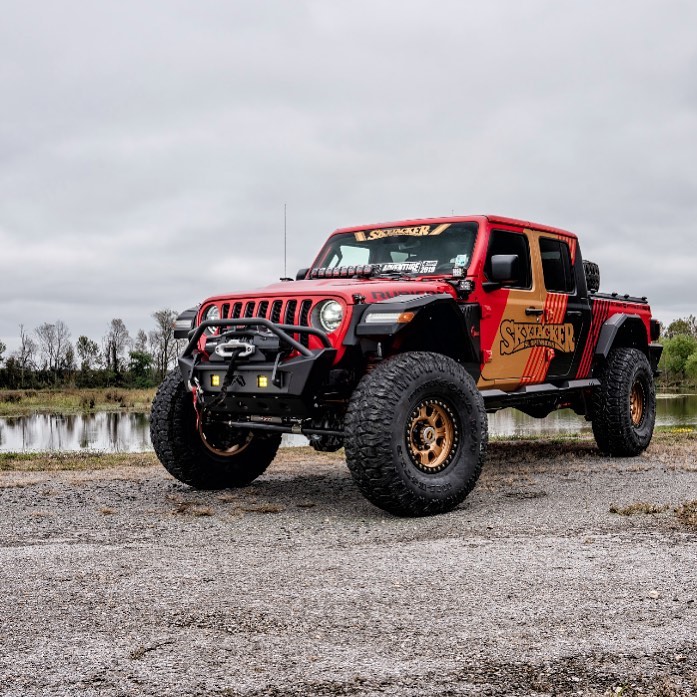 Monday’s are made for MOAB!
1 week away until we are on the trails for #EJS2021 🙌🏽🙌🏽🙌🏽
.
.
Who is ready to see what our Gladiator can do?!
#skyjacker #moab #gladiator #jeep #jt #trail #offroad #letsgo #nature #fortheadventure