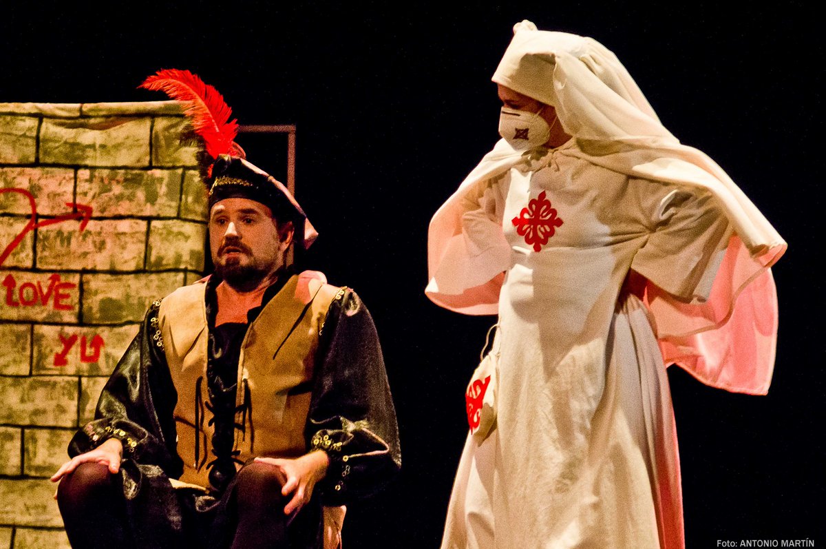 Os dejamos unas imágenes de la divertida comedia "Todo sobre Tenorio", representada ayer en el Gran Teatro de Cáceres.

📸 <a href="/AntonioMartinH4/">Antonio Martin H</a> 

<a href="/DanielBraceli/">Danielo</a>