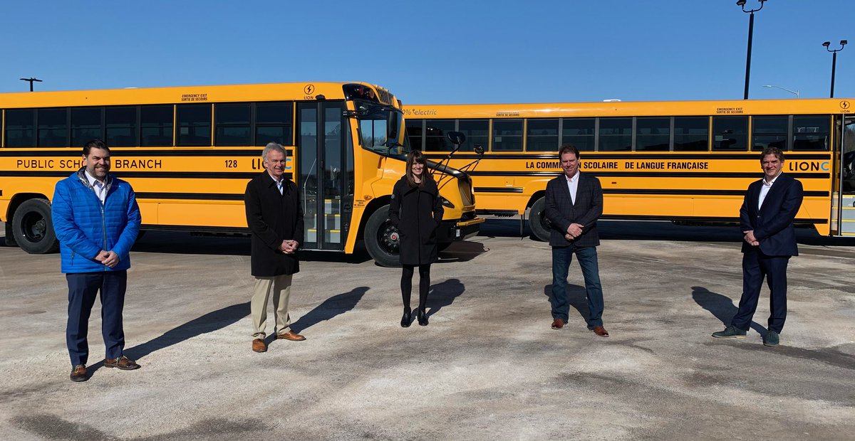jsjaylward's tweet photo. Today #PEI rolled out the first EV buses into our school bus system. These new buses will play a major part in the reduction of GHG’s across our Island. From all reports, kids &amp; parents applauded their arrival. Another great initiative between @Canada &amp; @InfoPEI #Netzero https://t.co/rfpkmGXyvW