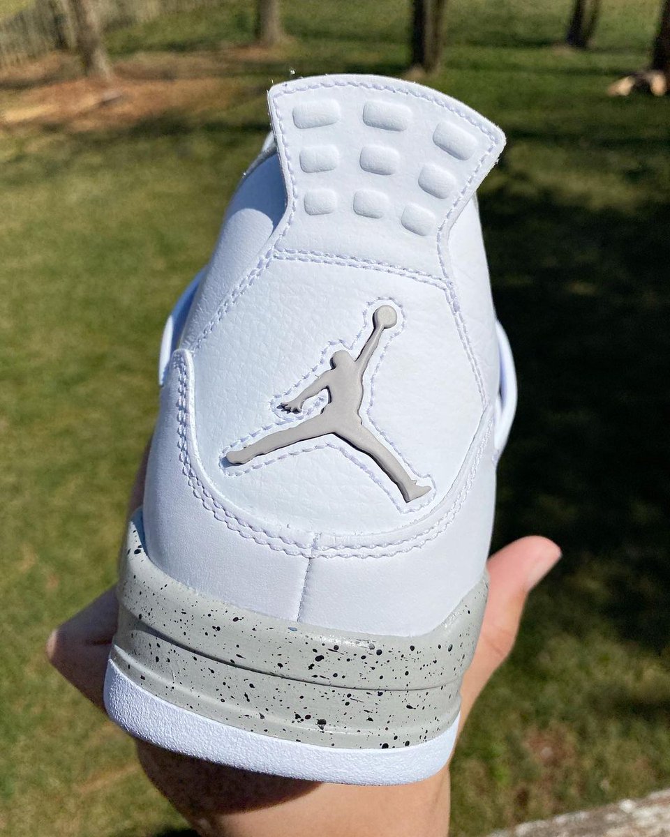 SCOOP208's tweet photo. Air Jordan 4 #WhiteOreo
May 29th https://t.co/BKkRWVRMWj