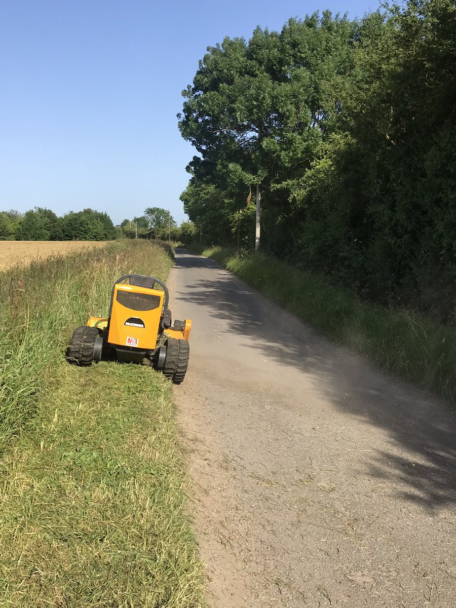 Using our Robocut flail mower we can offer a safe method of cutting slopes, such as reservoir banks.  

We can also use it for site clearances,  difficult to access areas, or general cutting work requiring a smaller machine. 

East anglia and midlands areas covered.