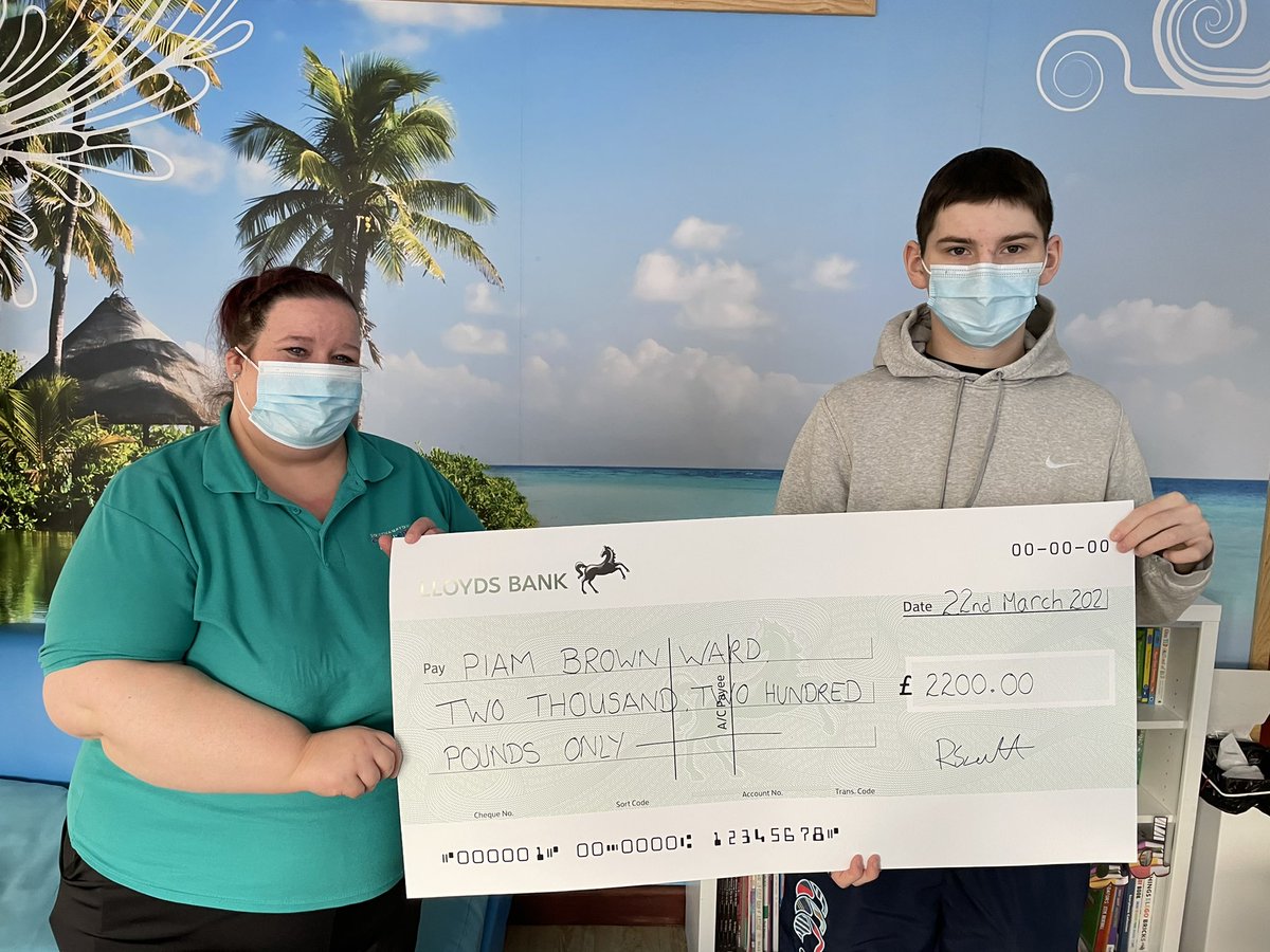 HayleyScutt1's tweet photo. £6600 raised for charity delivered today and great scan results means his central line can come out!
Today is a great day!!
This boy can!!
#cancersurvivor 
@CLIC_Sargent 
@TeenageCancer 
@PiamBrownWard https://t.co/gUuTeJgom0