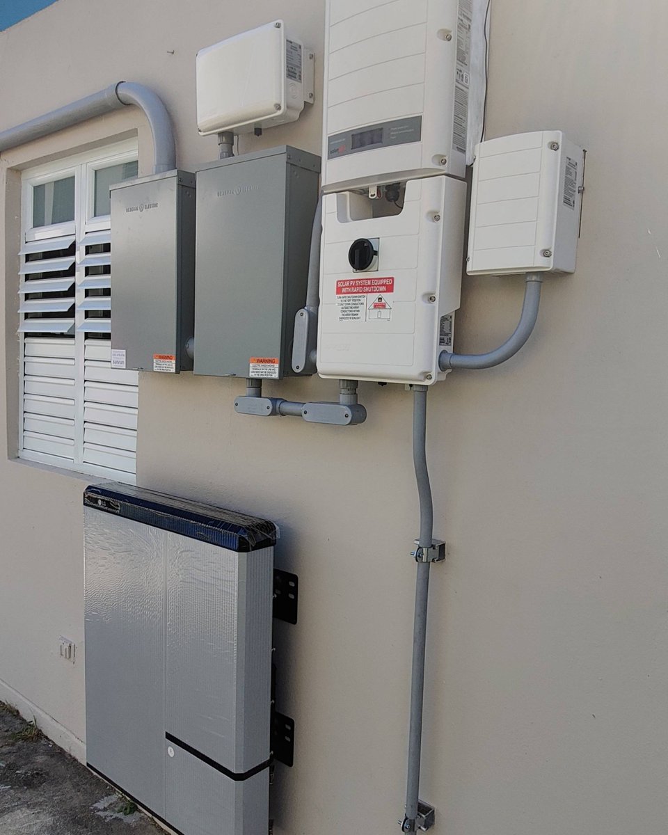 JuapiEnergy's tweet photo. Instalación de energía solar ☀ con 25 años de garantía, paneles solares con optimizadores y batería marca LG.
✅ Sistemas dimensionados a la medida
✅ Financiamiento disponible
✅ Las mejores marcas (LG, Generac, etc)
📞787-590-6560
🖥️ https://t.co/NtXnaR55mZ https://t.co/VKPgCvTU0q