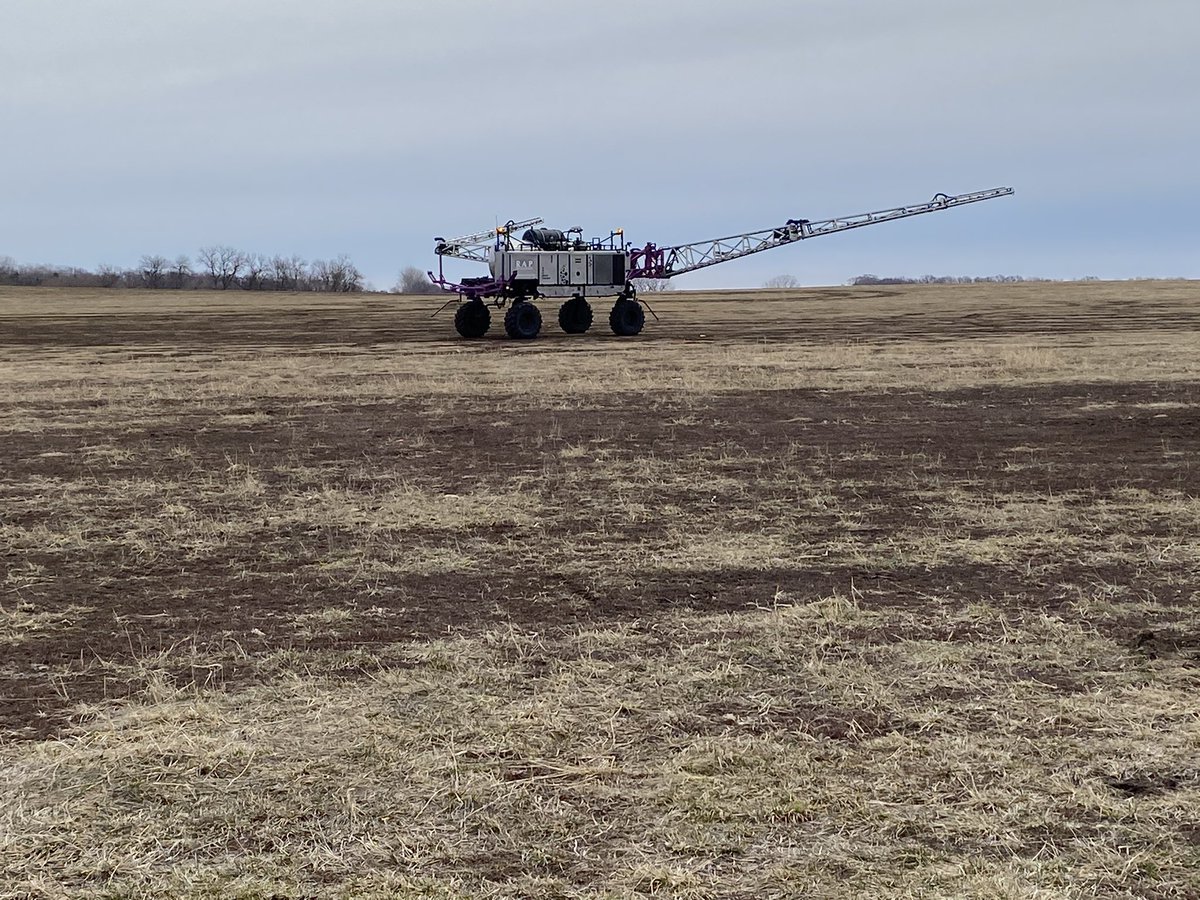 NBlochowitz's tweet photo. Looking at the future @RavenPrecision @FVCoop #Acre+ https://t.co/kvYVusmPb5
