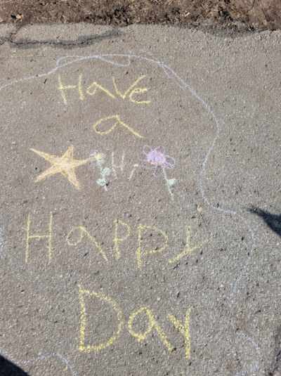 tpstvdsb's tweet photo. #CelebrateMonday #CelebrateSunshine #CelebrateKindness Today a group of Grade 3 students created positive and colourful messages to share with our community. #smile #haveahappyday #Icareaboutyou #tpstvdsb @TVDSBcares https://t.co/fWFYMRkzco