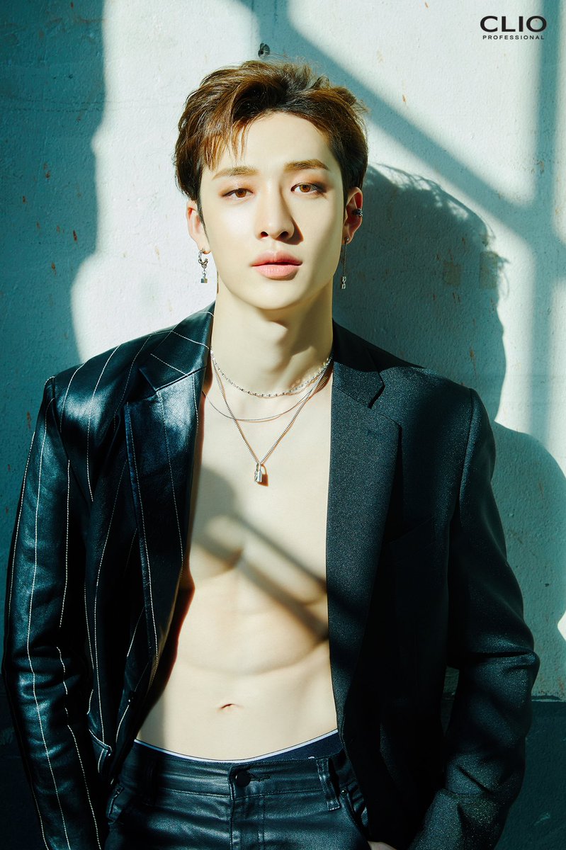 LexJoonMin's tweet photo. I'm still not over this photoshoot
... Like excuse me???? #StrayKids https://t.co/vLqKCwbhvW
