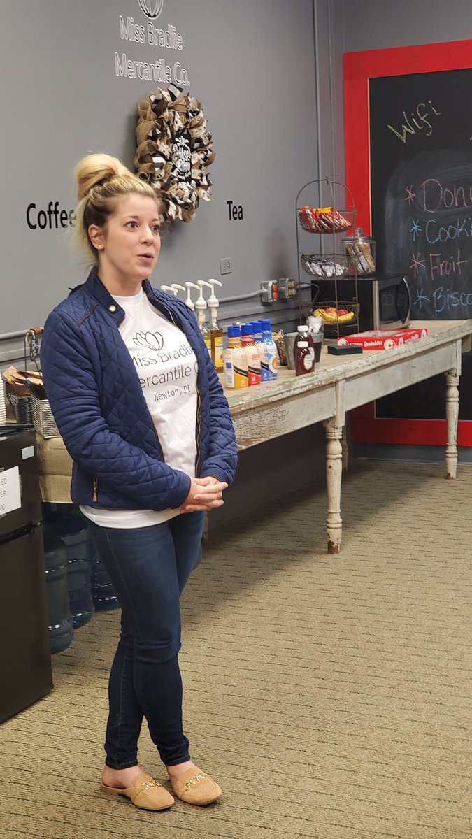 JasperCEO's tweet photo. Miss Bradlie Mercantile Co
A new business on the square in Newton means the CEO has to check it out! It is the perfect place to catch up with friends over a cup of coffee or tea, find a special present, or get some special treats for your animal friends! https://t.co/uYQs8MmbFE