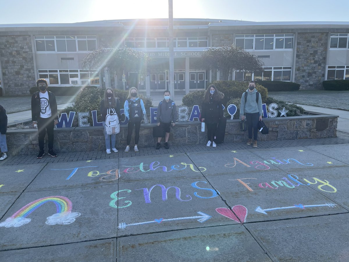 They’re baaaaack!!! We welcomed all grades back for full in-person learning today at EMS! The energy in the building was palpable 💙 @ElwoodMiddle @mrs_valle_ems @MsKenney1 <a href="/dwhitcomb10/">Danielle Whitcomb</a>
