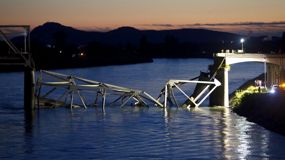 TheOnion's tweet photo. Report: Nation’s Collapsed Bridges Save Hundreds Of Americans From Jumping Off Them Annually https://t.co/Xmq31qclph https://t.co/Ppq13a5Nn5