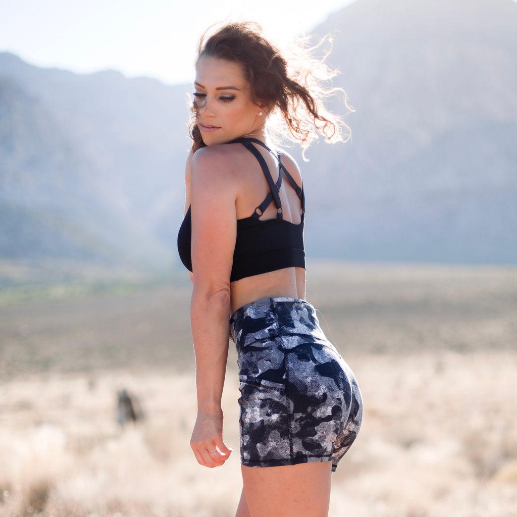 JRoseElite's tweet photo. Only look back to see how far you’ve come. 💪🏼
.
.
#movingforward #womeninbusiness #WomenSupportingWomen #supportsmallbusiness #shopsmall #shoplocalvegas #shopsmalllasvegas #shoplocallasvegas #activewearaddict #gymclothesaddict #lasvegas https://t.co/jcPRWROIVA