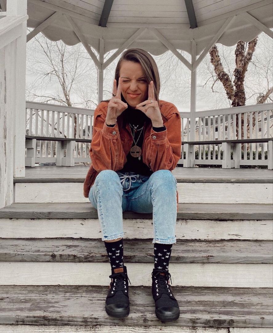 BangsShoes's tweet photo. Don't forget to like, comment, and share the love on others photos!! Lets hype everyone up!!!!🌈#liveBANGS

📸 IG: selenamendooza, uniquely_eva https://t.co/7aI2fdjYWE