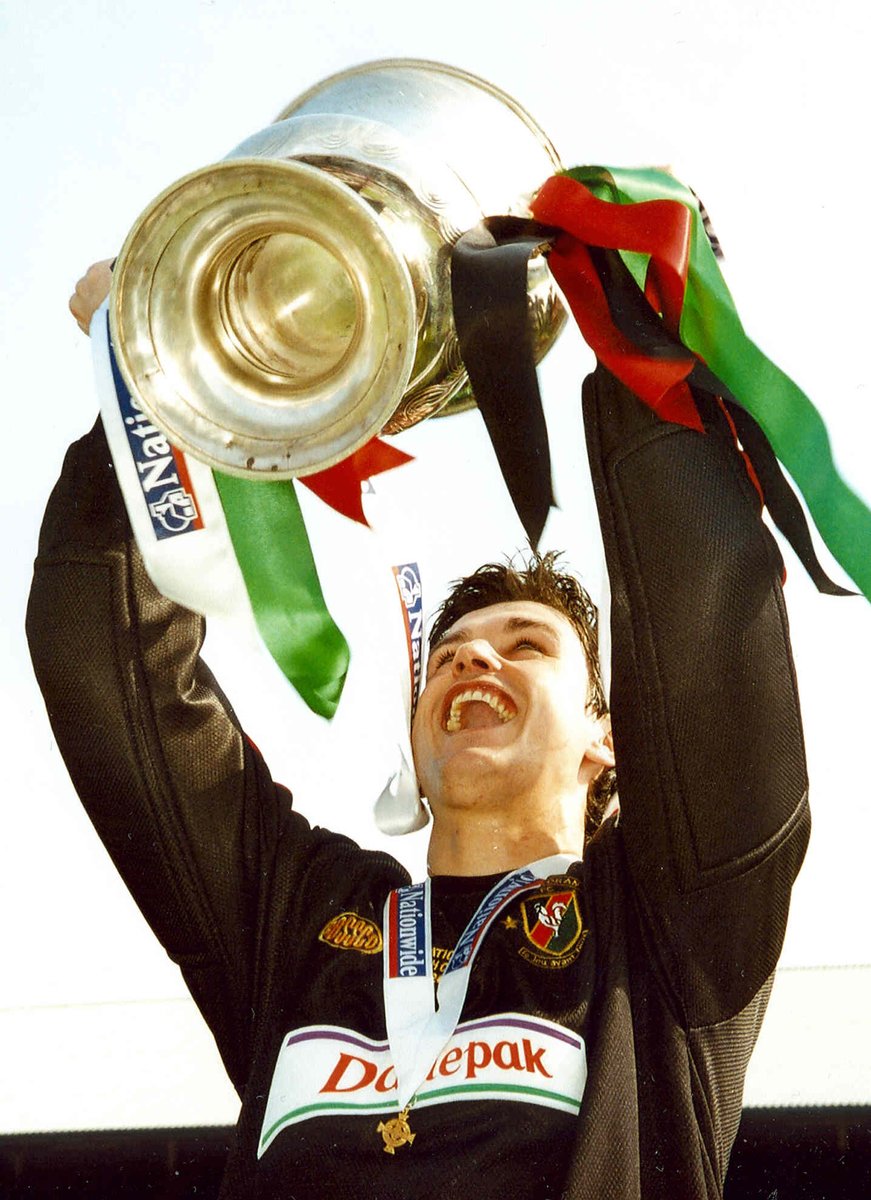 Glentoran's tweet photo. 👑

#WeAreGlentoran #COYG 💚🐓 https://t.co/ADQ8xNpf1L