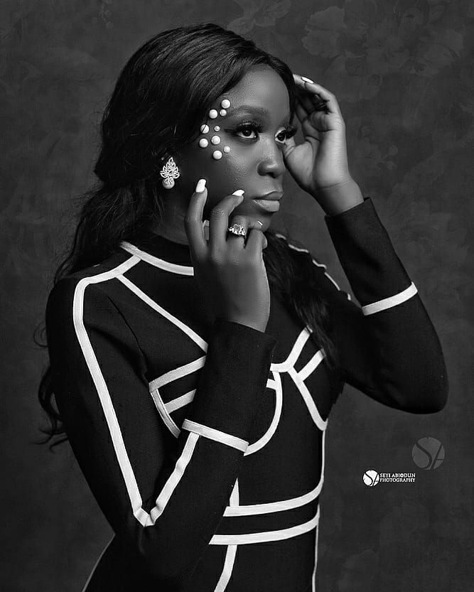 Theseyifunmi's tweet photo. I took some pictures of my wife for her birthday. Hmmmmmm! 🎉👑😍 
Ah! Omo x 1000000
Just look at beauty! 😍

I call this  WATER 🌊 🌍 https://t.co/5N1JTJ9aFS