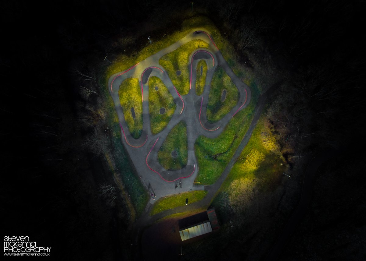 StevieMcKPhoto's tweet photo. The fun doesn't stop when the sun goes down!

#velosolutionsuk #velosolutions #socialtrack #pumptrack #wishawhill #wishaw #floodlights #mtb #bikelife #bikeporn #bikersofinstagram #photography #dronephotography #drone #ariealphotography #djimini2 #britishcycling #ukcycling https://t.co/T2USTQVEtu