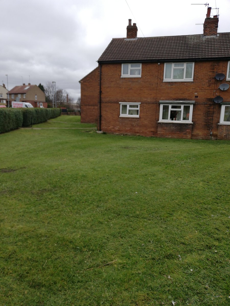 andy_giblin1's tweet photo. Excellent work form our Wakefield teams as we deploy for the first cut of the season👍☀️@TivoliGroupLtd @AlexMcLauchlan1 @WDHupdate https://t.co/ABgdYeVghe