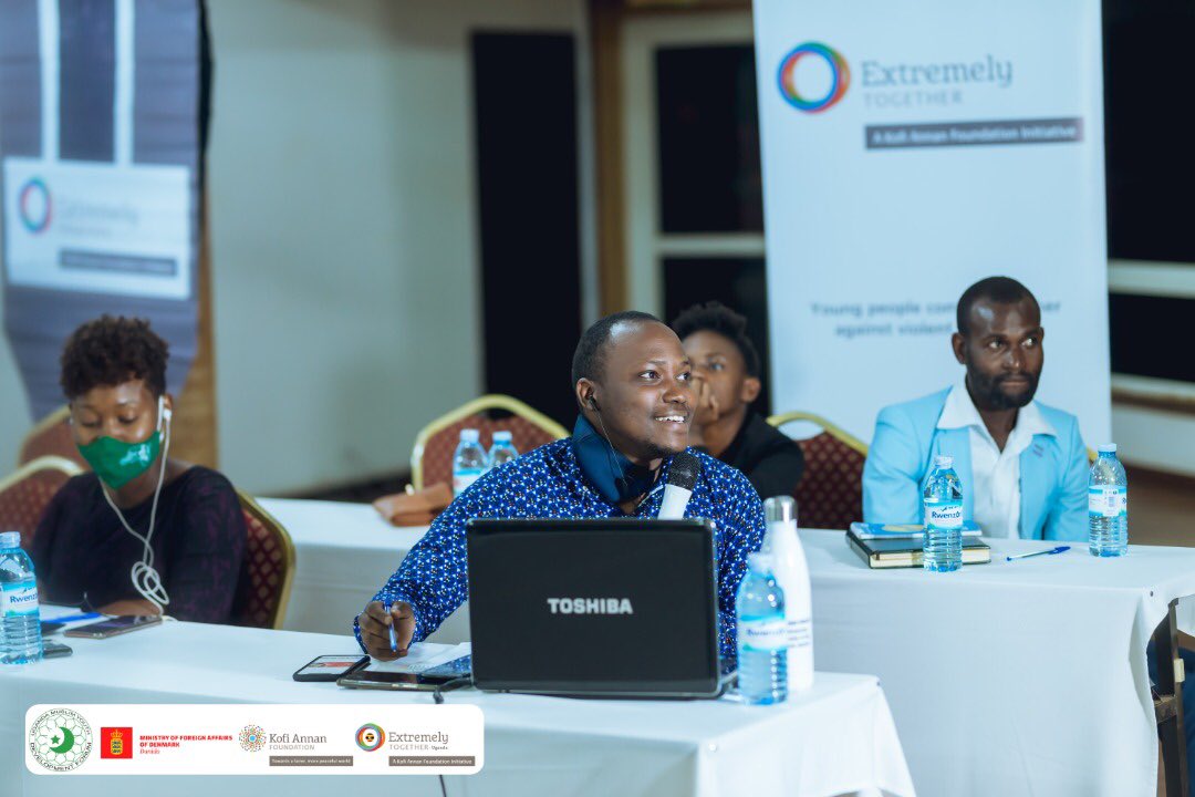 XtremelyUganda's tweet photo. The #ETExchange between @XtremelyUganda and @XtremelySomalia is #Virtual but it feels #REAL!!! 😎
Local chapters of @Xtremely2gether (Young people coming together against VE) - sharing the work they’ve been doing since the launch of their chapters
#PVE #ETConnect @KofiAnnanFdn https://t.co/FBwXhfV1Dx