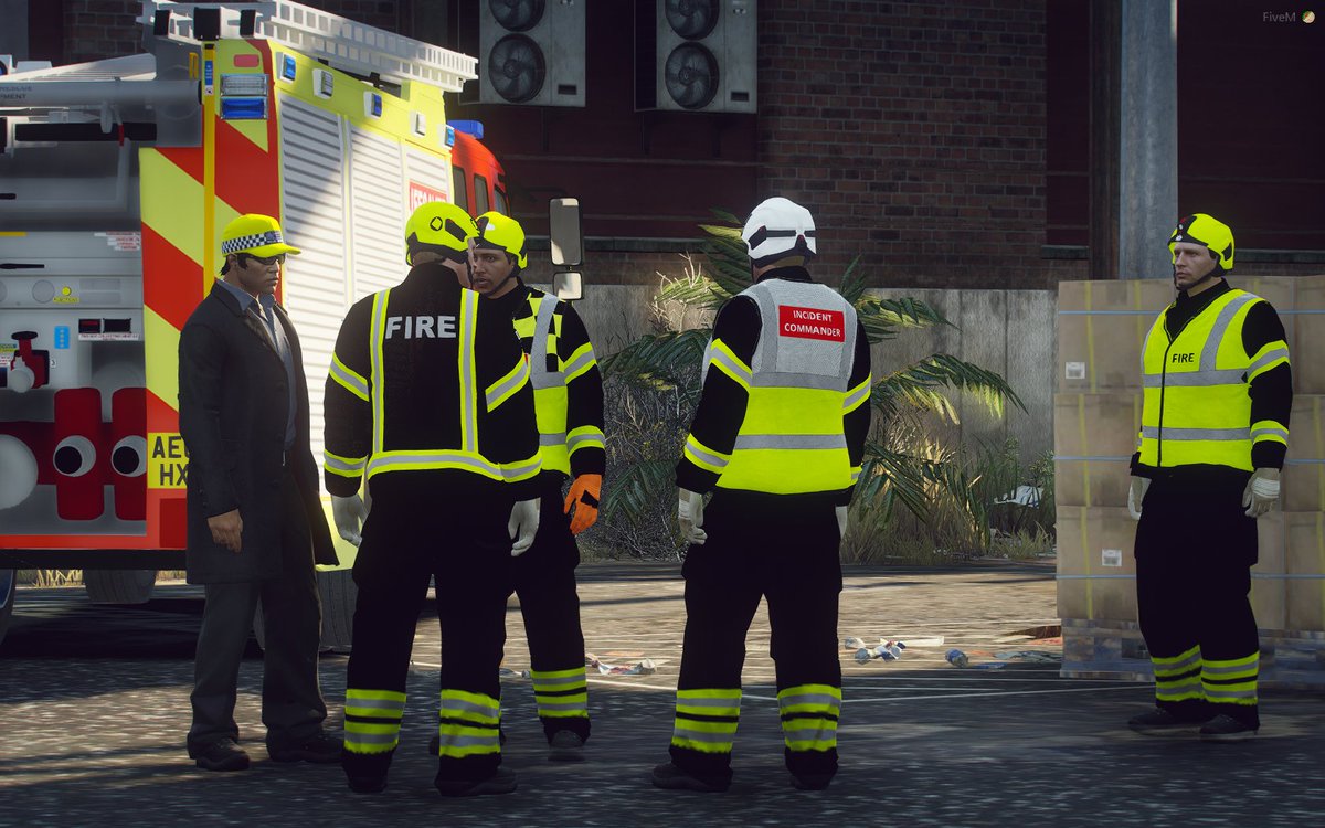 rramshaw0's tweet photo. Queue the Bill Intro, it was my first retro patrol here at LC for #LCretroweek. I was out in the Q-Car tonight attending a variety of calls from Fires to MISPERs, Retro week is another exclusive opportunity we offer here at LC | Interested? Apply today at https://t.co/nX7yMjiySe https://t.co/AsXnaUBZXa