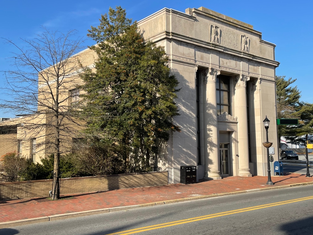 JackLingo's tweet photo. NEW LISTING! 🍍 // 1 NW Front Street, Milford, DE - for sale by Lucius Webb, REALTOR® - $499,000⁠
⁠
Office: 302-227-3883 / Cell: 302-258-4590⁠
LuciusRWebb@yahoo.com
⁠
View this listing: https://t.co/7AeyiBWu2M⁠ 

#CommercialListing #ForSale #Milford #RealEstate #JackLingo https://t.co/ebx0J0eIEh