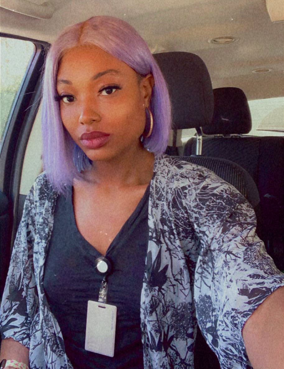 _SlimJem's tweet photo. Black girls that clock in with colored hair where you at?!
I wanna see it all natural too ! Let’s go 
Issa thread ✨🖤
#blackgirlwithcoloredhair
#tearingUpOfficeStereotypes
#purple 
#purplehair
#BlackGirlMagic 
Wig&amp;Color supplied by : EmpressImports (IG) https://t.co/W9ea1lmLNY
