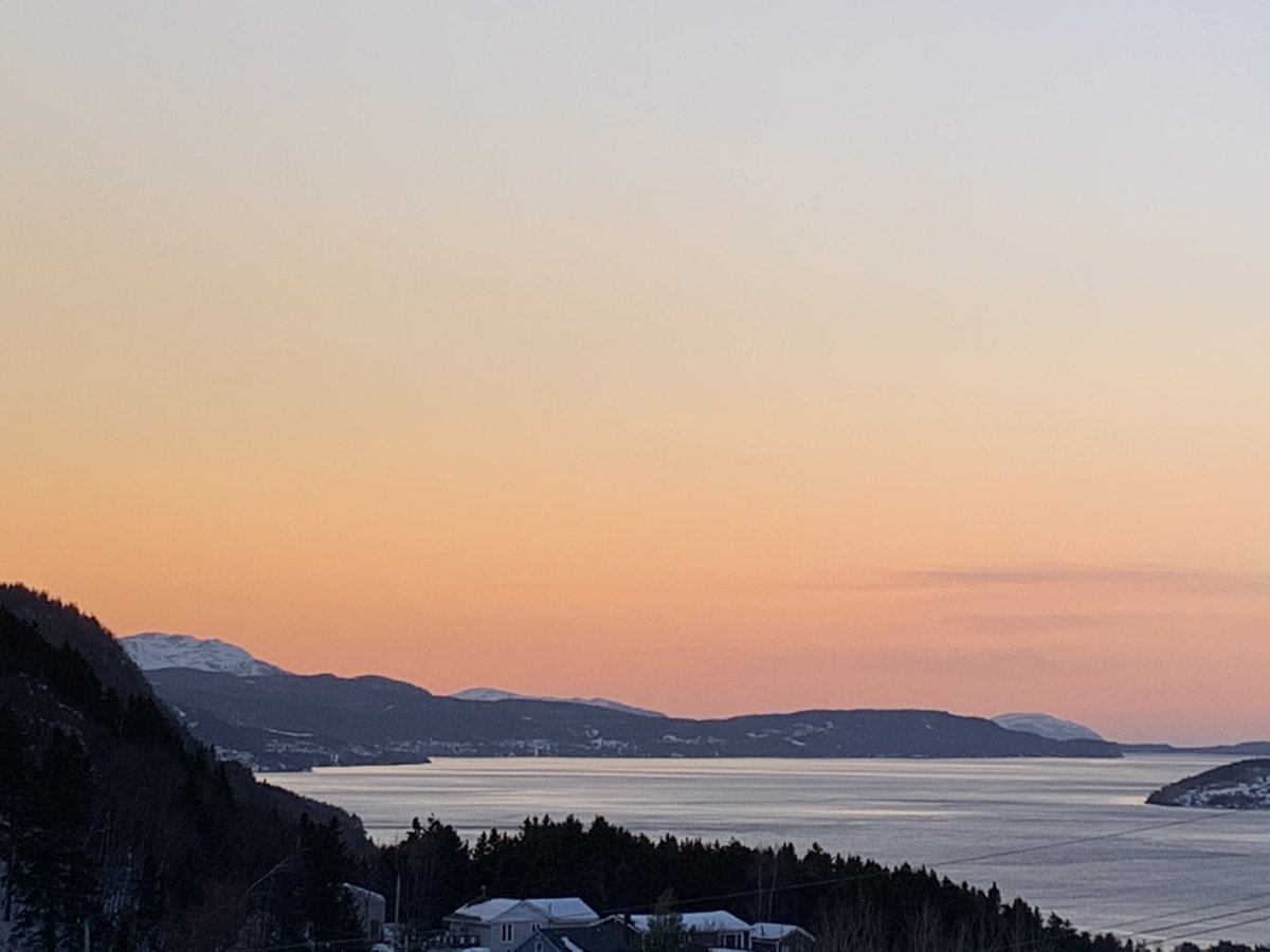 BolandC's tweet photo. Goodnight sun. See you tomorrow. #ShareYourWeather #nlwx #BayofIslands #NewfoundlandandLabrador #BestCoast #Newfoundlan #sunsetphotography https://t.co/j8pg8S6tUI