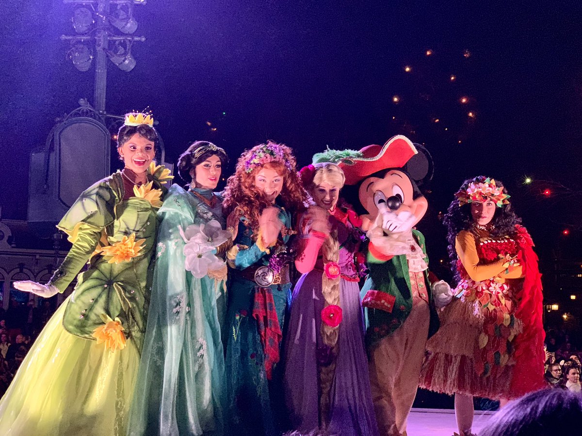 MattyEland's tweet photo. What a night 2 years ago! #TeamPirates☠️ #TeamPrincesses👑 https://t.co/BZsP1U2qs1