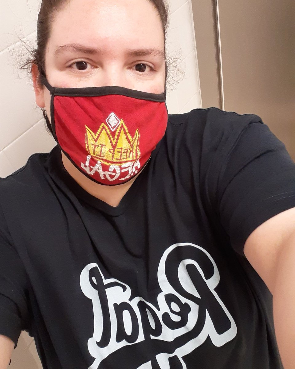 Enjoying this beautiful 70 degree weather here in Michigan.  <a href="/LanaParrilla/">Lana Parrilla</a> #keepitregal