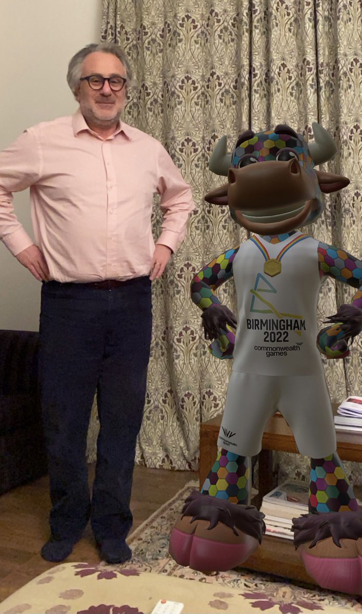 #PoseWithPerry getting ready for @birminghamcg22!
