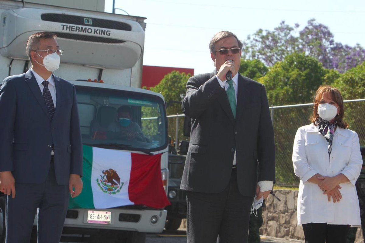 SRE_mx's tweet photo. 📸Hoy salieron desde la planta de Drugmex, en Querétaro, más de 940 mil dosis de la vacuna de CanSinoBio, envasada en México. 

Somos el primer país en completar el proceso de envasado de vacunas contra #COVID19 en toda América Latina. https://t.co/mxfiCVH1sM