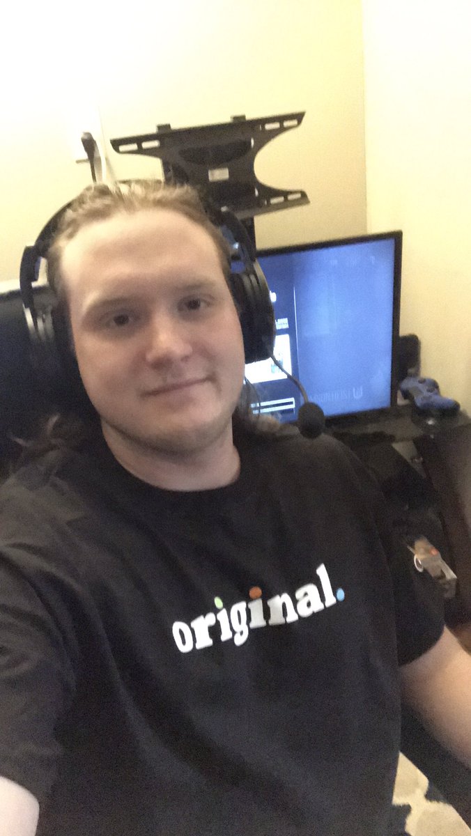 E_Ksun's tweet photo. @Vinny feeling fresh in this new Champion Original merch that just arrived. https://t.co/AFsCXZoWFP