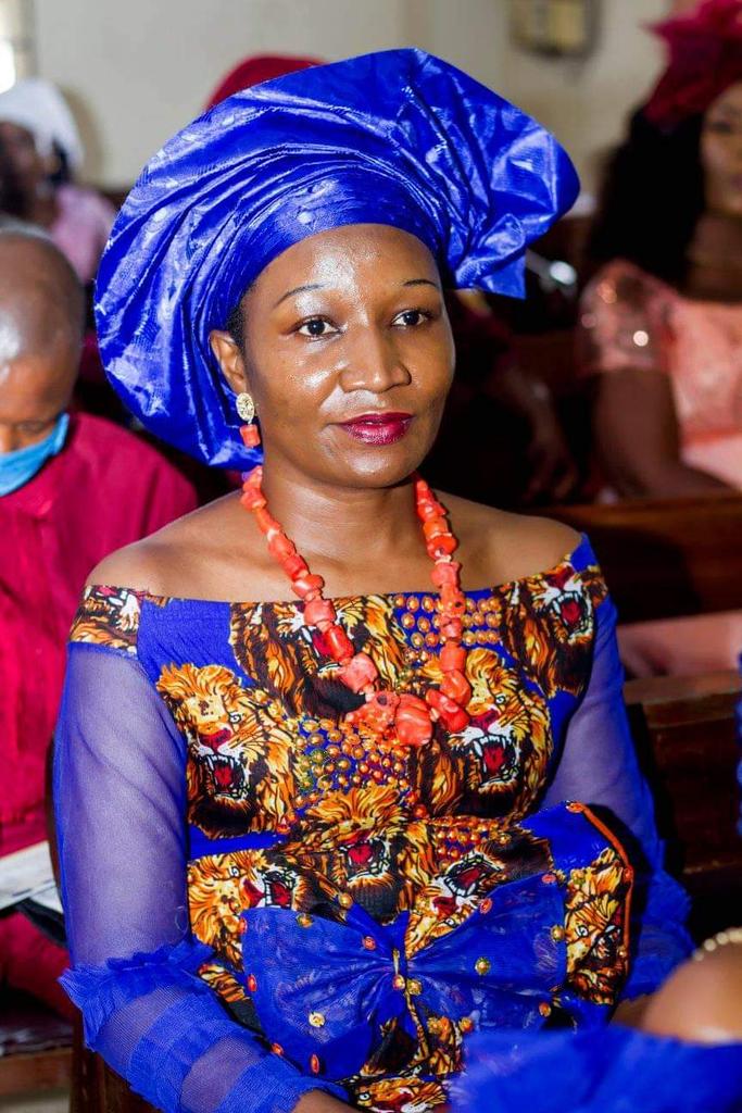 OsuohaNgozi's tweet photo. #Igbo #Igbotic #IgboticGown #Igbotically #Igbotinization #Igbontity #Igboness #Igbology #Igbocracy #Igboliness I made this igbotic gown by myself for myself as Ada Igbo, who's #Igbotic @Ebuka @EmekaAmakeze @KelechiAFC @real_mercyeke @GenevieveNnaji1 @patorankingfire @PeterPsquare https://t.co/DFPD7Qh79Y