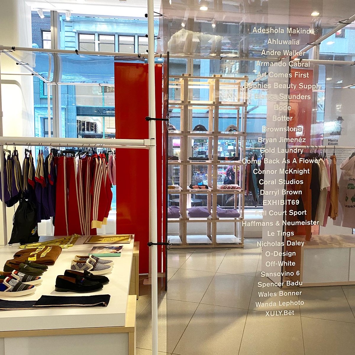 o_studio_design's tweet photo. New_Concepts: Black__Space Manhattan. Thank you for a great store visit @Nordstrom! #OStudioDesign https://t.co/ngt6Oplwuq