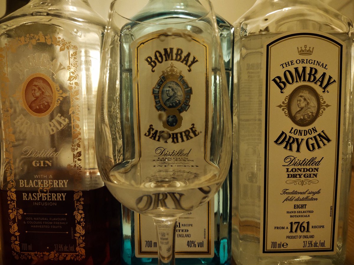 RedmondH10's tweet photo. Not a drop is still drunk. 
Drinking a lot can also awake.
#Gin #bombay #drunk https://t.co/Pc1AlQLJHy