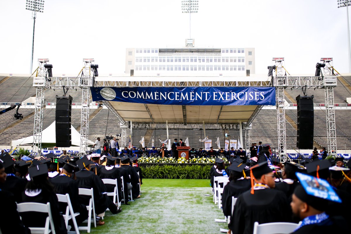 JacksonStateU's tweet photo. #JSU20! Commencement exercises for Class of 2020 graduates (undergraduate and graduate) will be on Saturday, May 8 at 6 p.m. in Veterans Memorial Stadium.
If you plan to participate in the ceremony, please register by March 25 -> https://t.co/9yqYN5FFW5 #JSUGrad20 https://t.co/EV8O8PJaR5