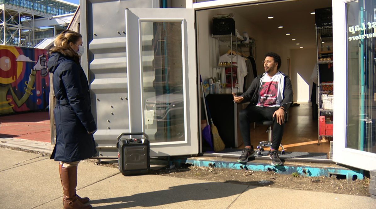 LaurenVictory's tweet photo. Hear why #entrepreneurs like Ian Gonzalez was so confident in the #Boxville concept that he started his #chicagorunning business here while #COVID was surging.
Full @cbschicago #MorningInsiders story: https://t.co/AvME1zcTDN
#chicagoentrepreneur #bronzeville #buildbronzeville https://t.co/Z7hfV2KmmP