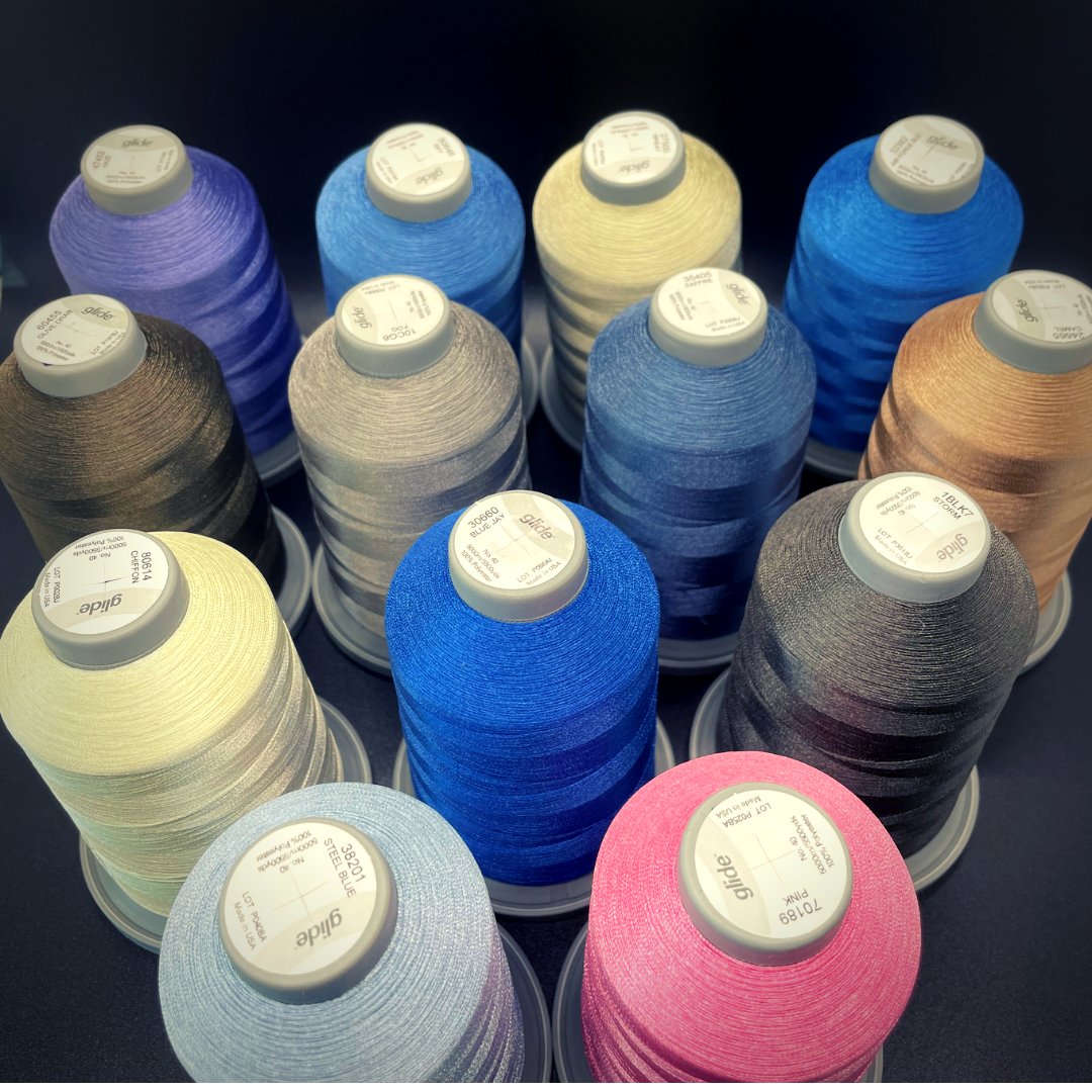 daynaleaf's tweet photo. I  love it when the UPS gal brings me presents! 
#embroiderythread #quiltingthread #beautifulthreads #gammill #babylock #glidethread #beautifulthread #thread #quilting #longarmquilting #machineembroidery  #daisydesignsquilting #quiltingsupplies #embroiderysupplies https://t.co/VDhp6jTiGY