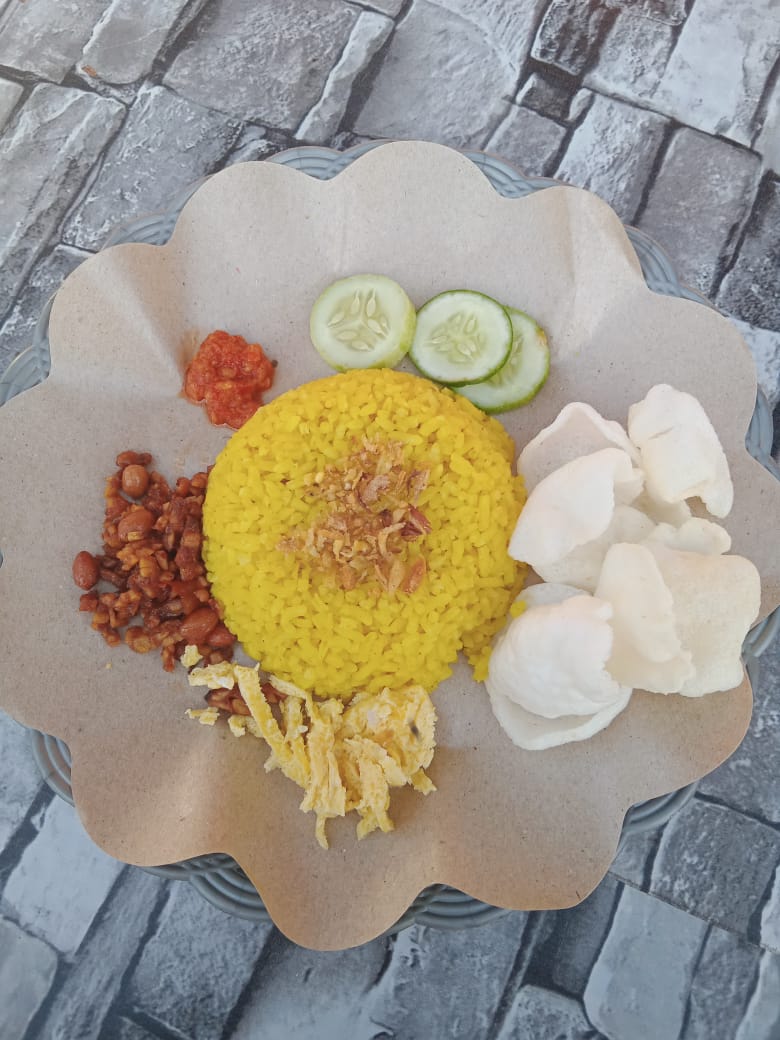 Wilujeng enjing!
Yuk nu bade sarapan pagi. Lokasi jl.Paseh no 160 (dekat 212 mart)
Harga 5000/porsi gaeeeess 😉
Tos berikut sangu koneng haneut, Endog goreng, oreg tempe, sambel, daaaaan kurupuckk 😊