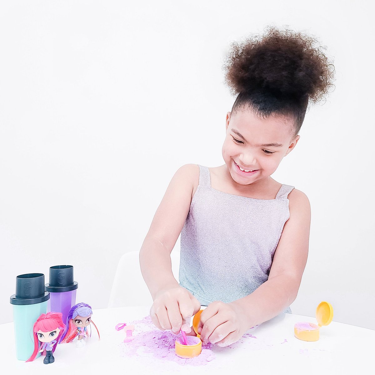 the_stephen_3's tweet photo. #Ad Kaila could not wait to open her @officialglamcrush Crush-It Girls and crush the pretend makeup! 
Head to @target to purchase!  @jazwares #JazwaresToys #GlamCrush #BlendAlltheRules #MakeItGlam #GlamFam #MakeupBreakup #makeupdestruction #asmrmakeup
#visualasmr #socialspotters https://t.co/Vqo75xhNlt