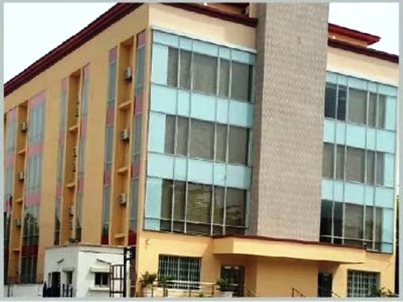 DokunOjomo's tweet photo. The head office of Atiku Support Organisation (ASO) in Abuja. 

Formerly the head office of Atiku Presidential Campaign Organisation (APCO).

H.E Alhaji Atiku Abubakar is the most prepared presidential aspirant for the 2023 election coming up in 22 months from now. https://t.co/XDWUZHUBiR