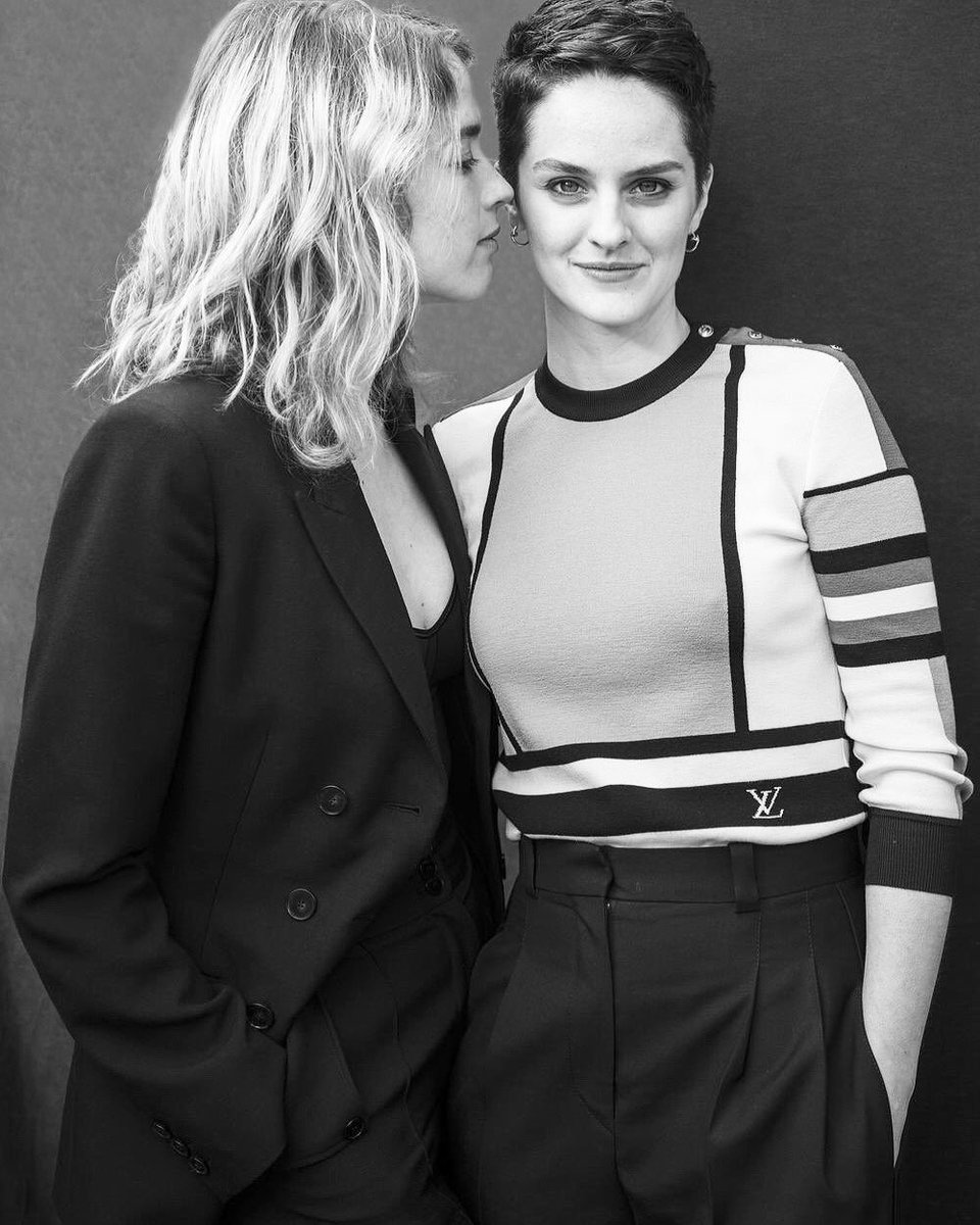 LadyonWater's tweet photo. okay, you laughed, You had fun, you acted in other movies, you went on vacation, you walked for people, but okay, enough. come on, we want to see that fire, that electricity, and that genius again. Please #CélineSciamma #NoémieMerlant #AdèleHaenel https://t.co/LqNhj9D5ZA