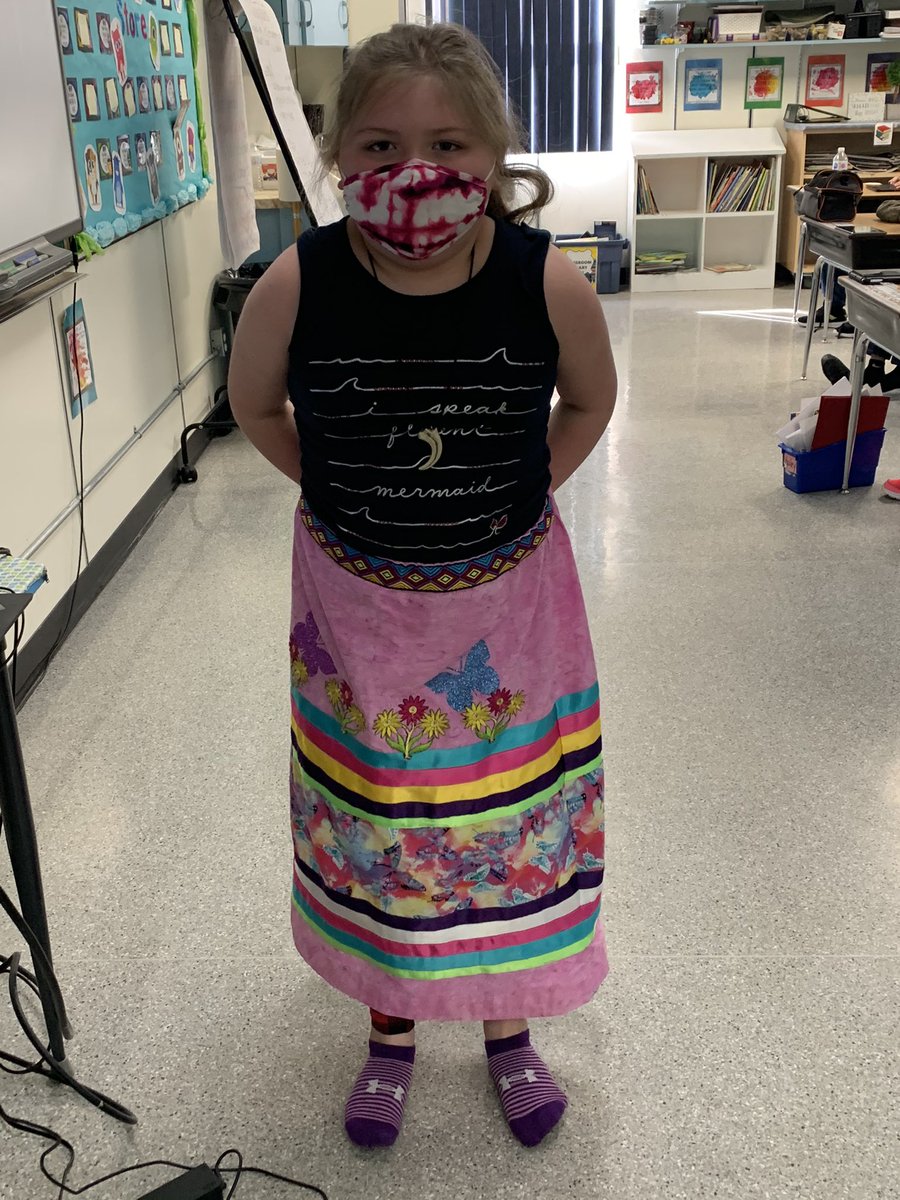 MunroeClass's tweet photo. Our classmate wore her ribbon skirt to school today and educated us about its importance and significance.  Totally her idea and she was a great teacher! #firstnations #ribbonskirt #lskysd https://t.co/YiFn0yLBso