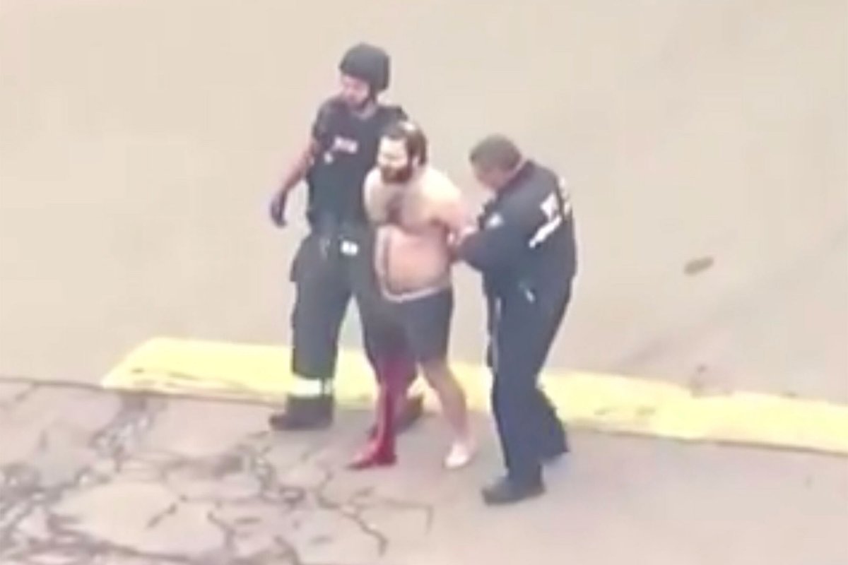 1. Psych issues? 
2. Having a bad day?
3. Road rage?
4. A white domestic terrorist?
Should we send thoughts and prayers?
#BoulderShooting
denverpost.com/2021/03/22/pol…