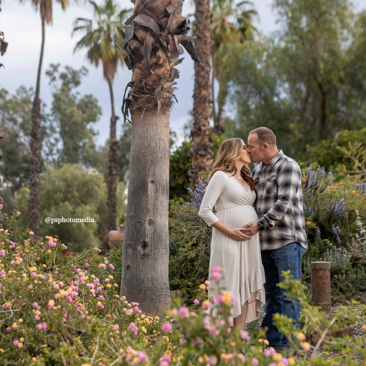 Love this!
.
.
.
.
#psphotomedia #photographer #photography #photos #pics #destinationphotographer #arizonaphotographer #californiaphotographer #maternity #maternitysession #maternityphotography #maternityphotographer #pregnant #preganancyphotos #pregnancysession #pregopics