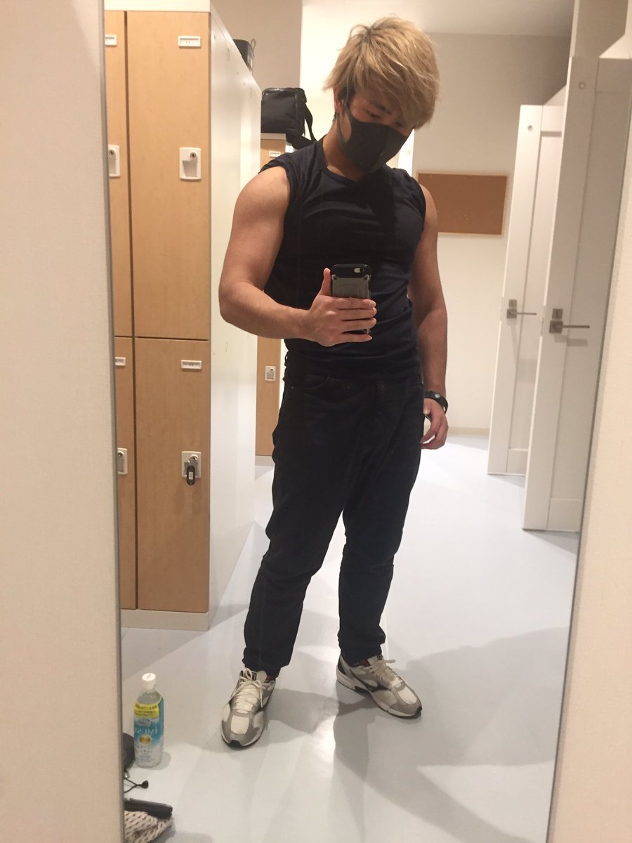 #イラストと描いた人
=͟͟͞͞(   ◜ω◝ ) 