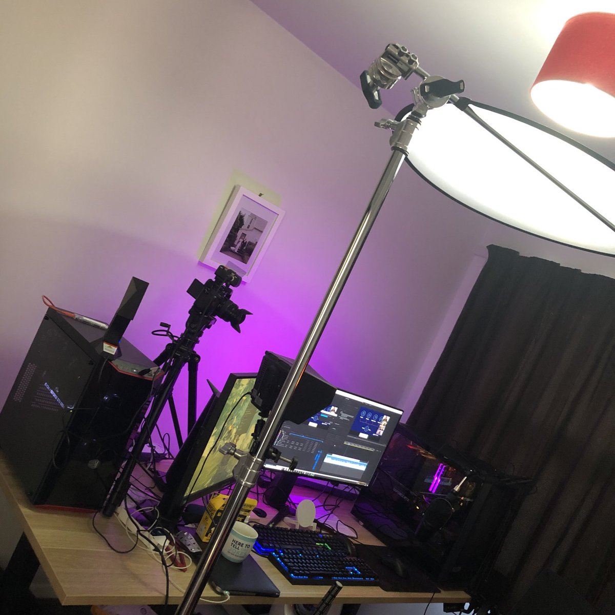 respawnpressup's tweet photo. Can you share you behind the scenes #streamers ? 

#behindthescenes #supportsmallstreamers #PCsetup #streamingRig #smallstreamercommunity ⁦@SmallStreamersC⁩ ⁦@SmallStreamersR⁩ ⁦@liltubers⁩ https://t.co/w0d0VNSr3u
