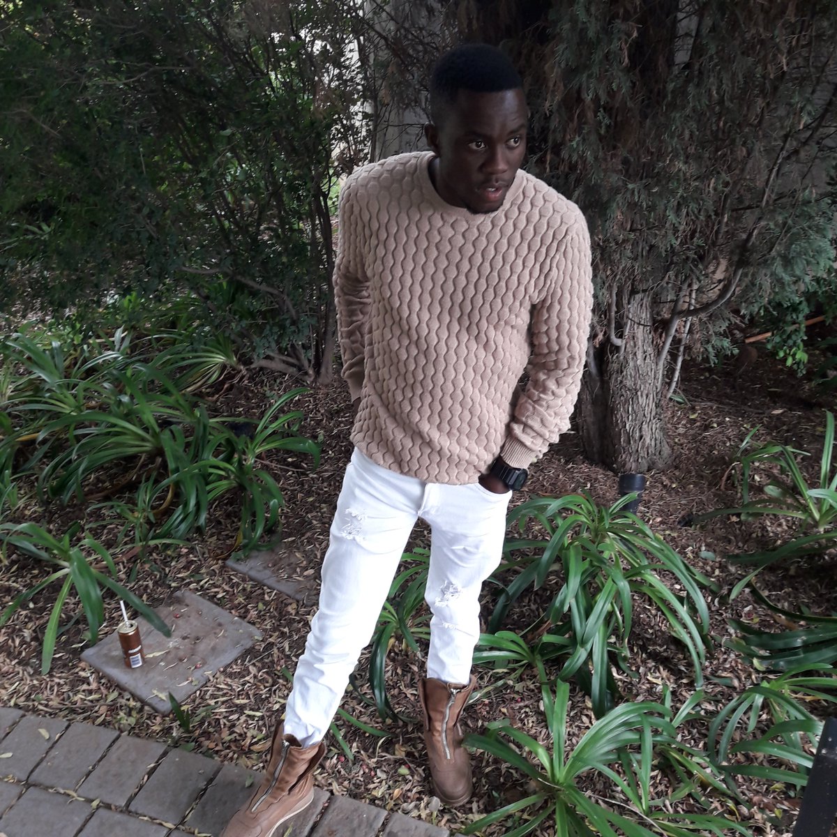 PatrickThobela3's tweet photo. Never let your financial ego deem you worthy to belittle another human being, irregardless of what level they may be in life.. our struggles are not the same so are our fortunes, so be humble...
Goodmorning brethren
#SurvivalGuide #FoundMyPurpose https://t.co/O5ru5kwDg4