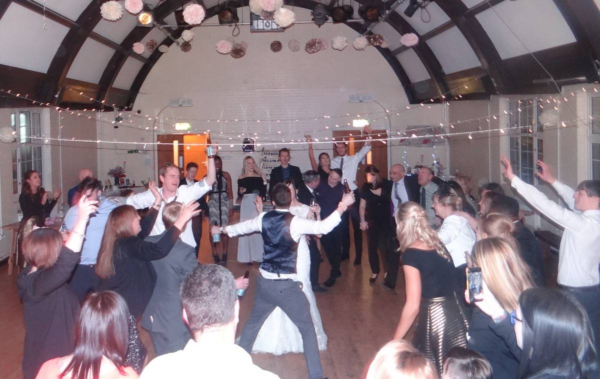 Wedding DJ Steve Dee
Call Steve 07842 139435

Great entertainment for your big day